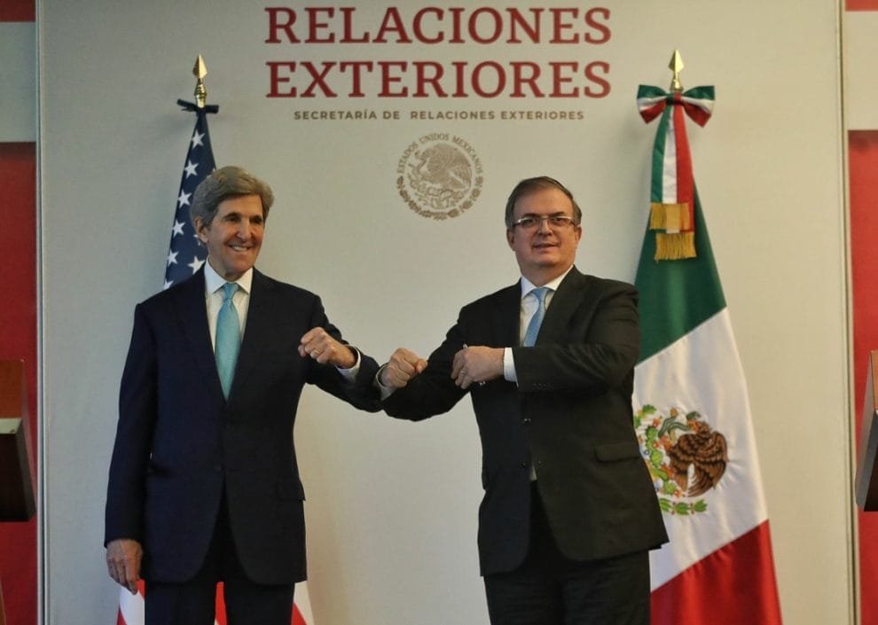 John Kerry y Marcelo Ebrard CMH