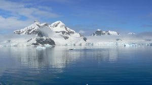 como es el clima y la temperatura del agua en la antartida