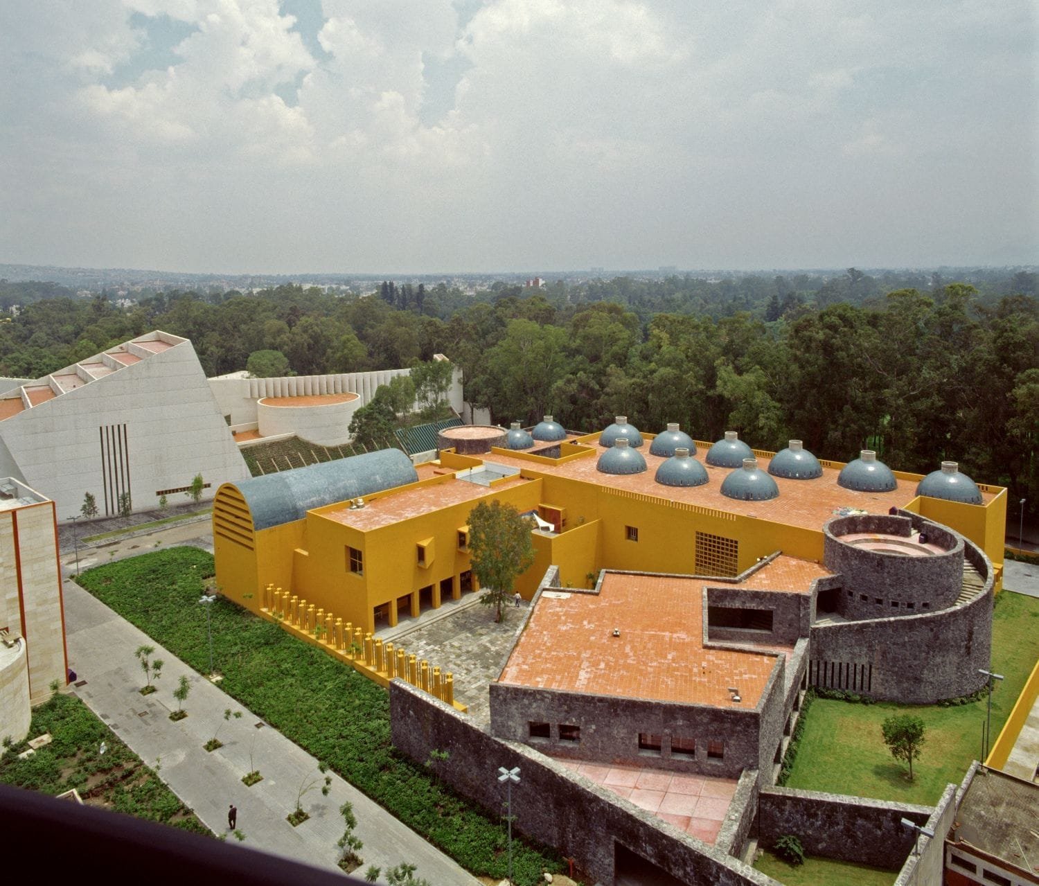 Entre cosas buenas y malas, algo pasa en el CENART 11 243240421083513