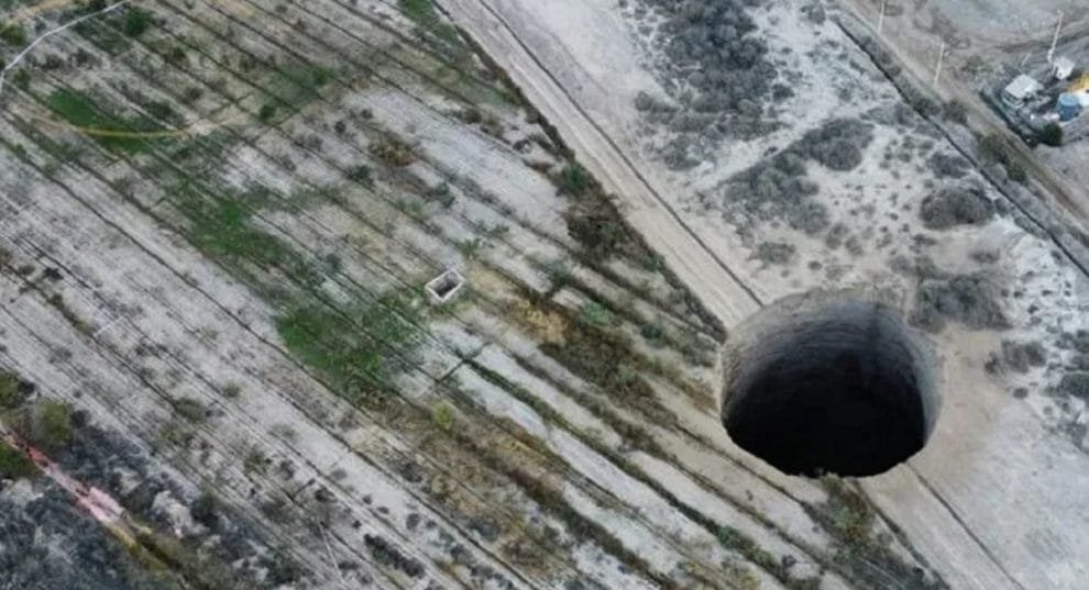 Enorme agujero es descubierto en Chile, no tiene explicación y no deja de crecer 11 hoyo 1