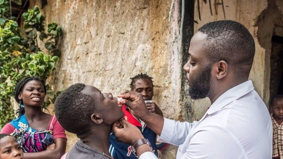 1665043596 665043592 1