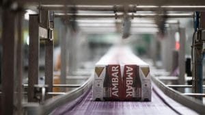 ambar recibe de manos de saica el sello de residuos a recursos zero a vertedero