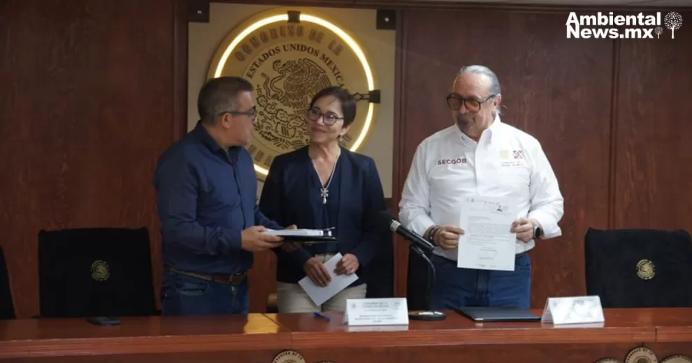 ANWEB Entregan al Congreso capitalino iniciativa de Ley Ambiental para favorecer la conservacion y restauracion del medio ambiente