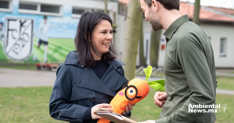 ANWEB Ministra alemana y titular de Ecologia de Azerbaiyan abogan por revisar planes contra el calentamiento global