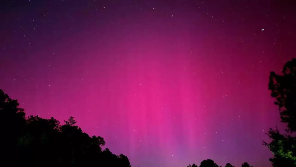 Auroras boreales iluminan el cielo de Chihuahua y Sinaloa en un espectáculo inusual