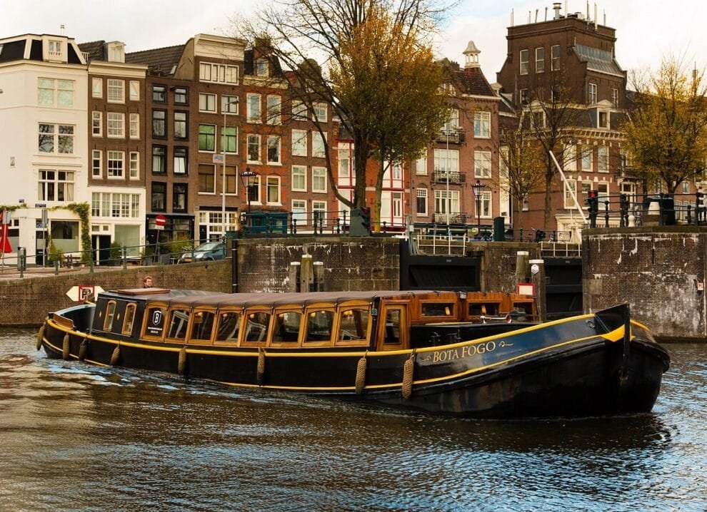 Ámsterdam verde: solo barcos eléctricos desde abril