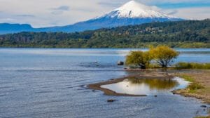 El lago Villarrica bajo amenaza: ¿podrá esta estrategia salvarlo?
