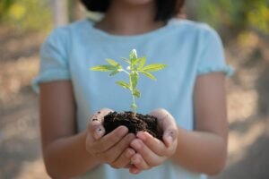 Jóvenes promueven el cuidado ambiental en el Arboretum Nacional