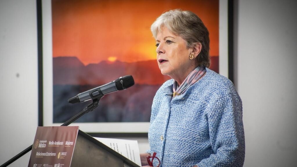 Alicia Bárcena presenta plan ambiental