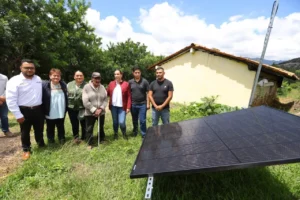 Electrificación mueve el desarrollo en zonas rurales del Estado de México