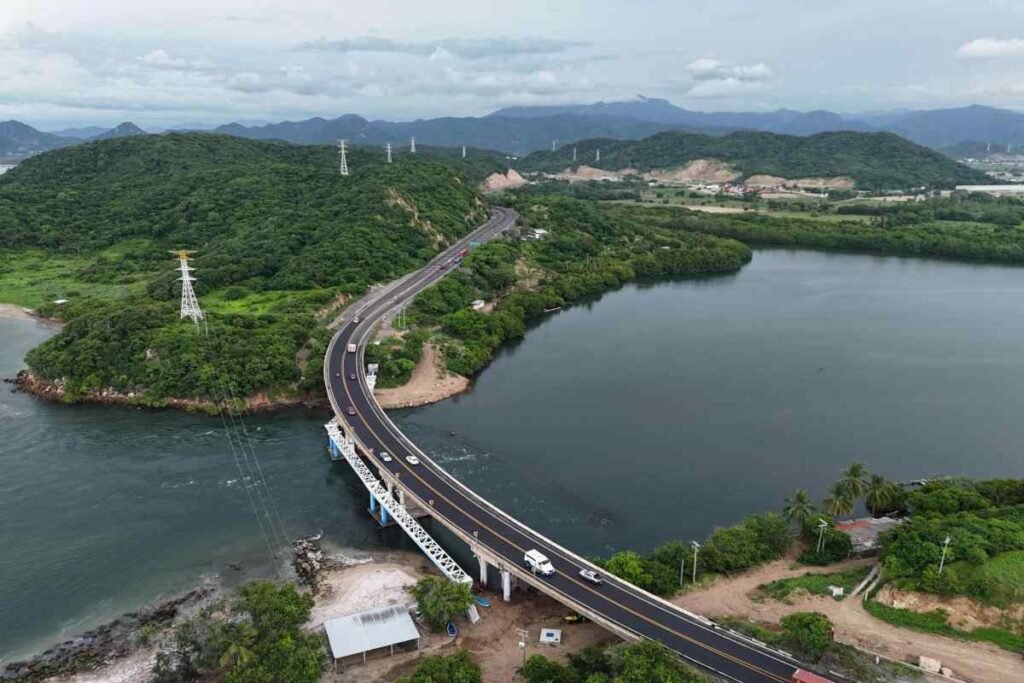 Semarnat frena ampliación del Puerto de Manzanillo por riesgos ambientales no evaluados 10 Semarnat frena ampliación del Puerto de Manzanillo