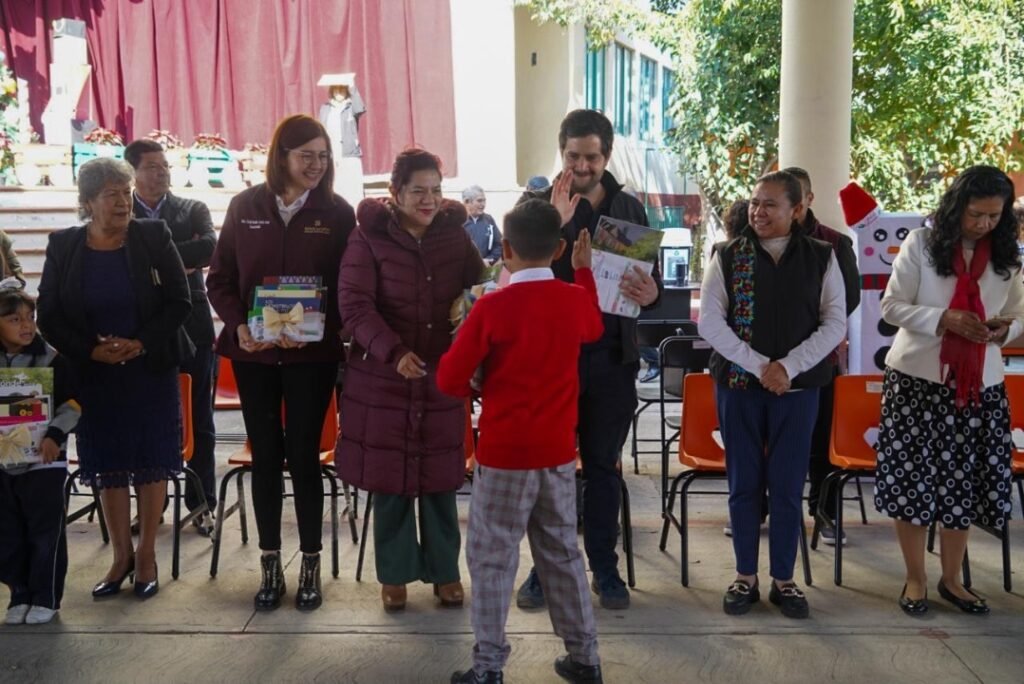 ninos conocen proyecto del PERH